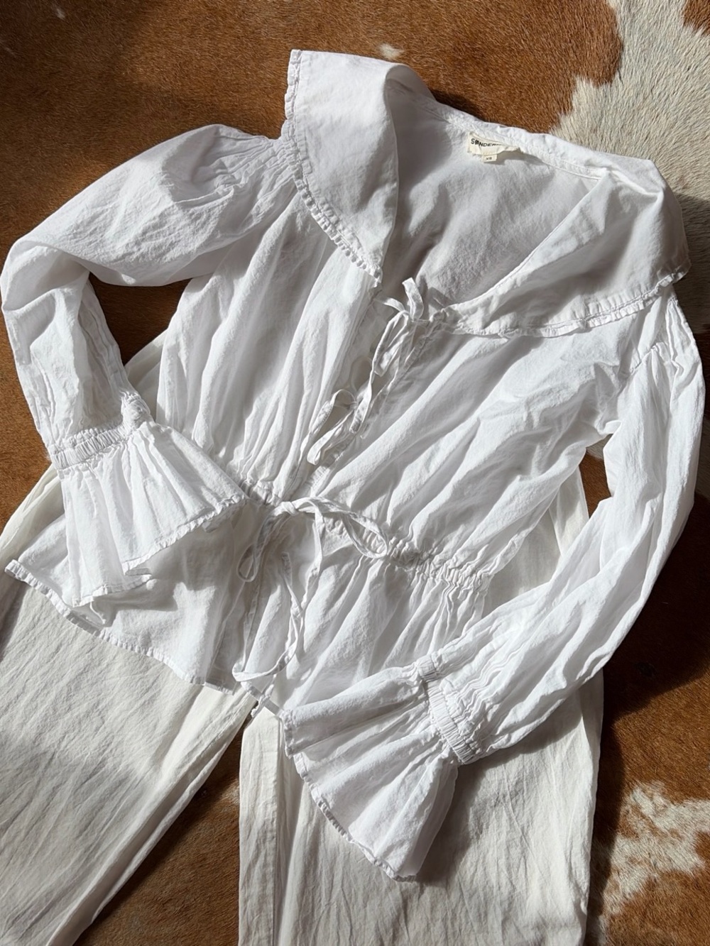 Sønderhaus White Ruffled Cotton Blouse Set